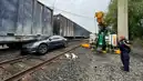 Tesla Otonom Modda Trenle Çarpıştı!