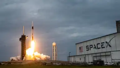 SpaceX, Yeni Starlink Uydularını Yörüngeye Yerleştiriyor