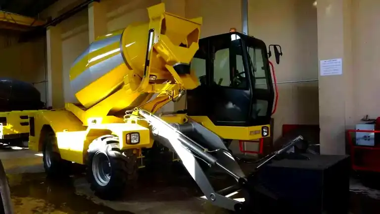 Türkiye'nin İlk Mobil Beton Mikseri Dünya'da!